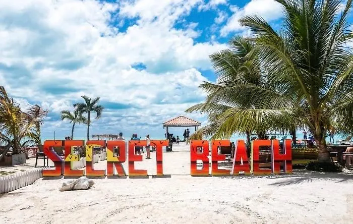 Luxury 3-bedroom With Pool Near Secret * San Pedro (Ambergris Caye)